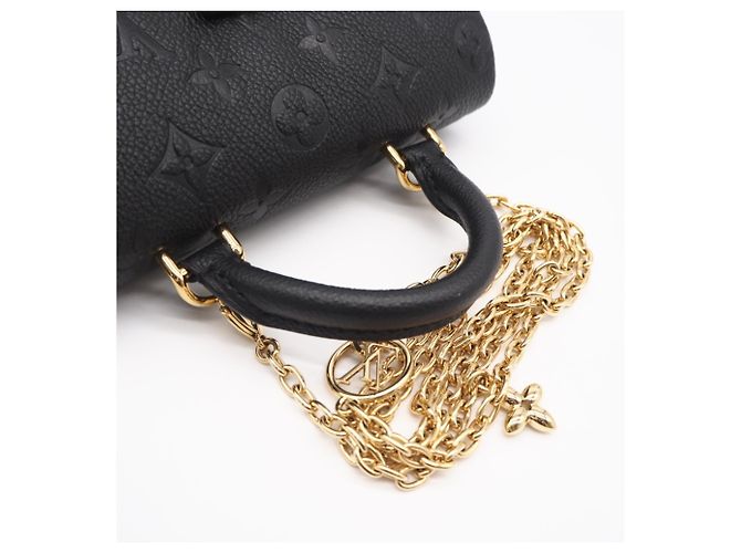 Bolso de hombro Louis Vuitton Monogram Empreinte Nano Madeleine Negro - vista 4
