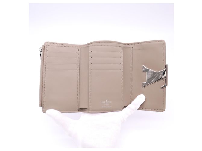 Louis Vuitton Portefeuille Capucines Compact Tri-fold Wallet Beige Taupe - view 11