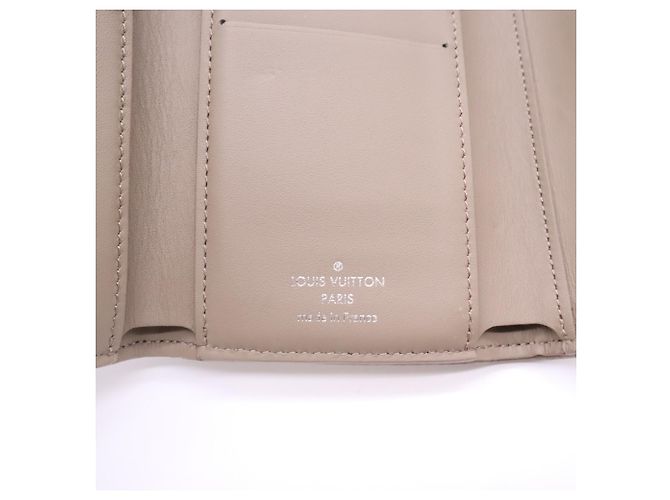 Louis Vuitton Portefeuille Capucines Compact Tri-fold Wallet Beige Taupe - view 15