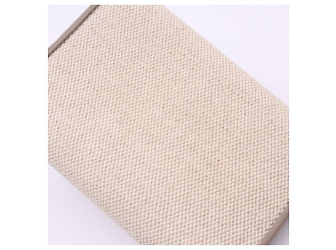 Louis Vuitton Portefeuille Capucines Compact Tri-fold Wallet Beige Taupe - view 4