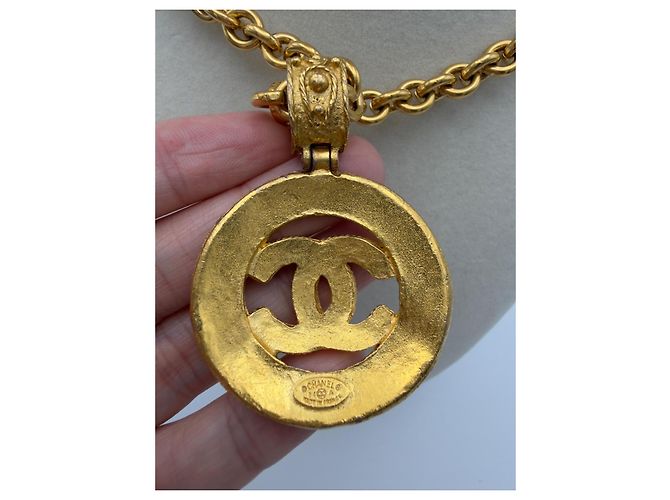 Collar con colgante Chanel CC Dorado - vista 4