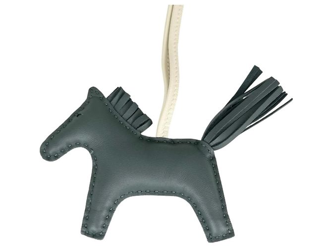 Hermès Hermes Rodeo PM Charm Nero Verde chiaro - vista 5