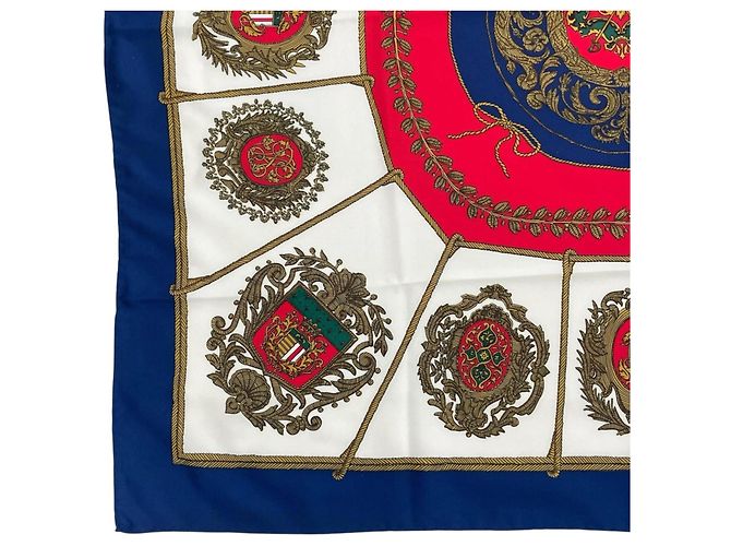 Hermès Carré Hermes 90 Foulard en Soie Rouge Bleu - vue 6