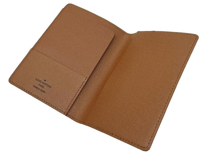 Capa de Passaporte Louis Vuitton Monogram Marrom - vista 3