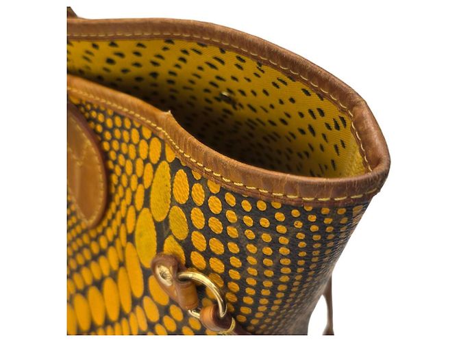 Sac cabas Louis Vuitton Neverfull MM Marron Jaune Monogramme - vue 13
