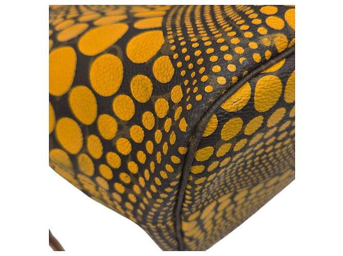 Sac cabas Louis Vuitton Neverfull MM Marron Jaune Monogramme - vue 8