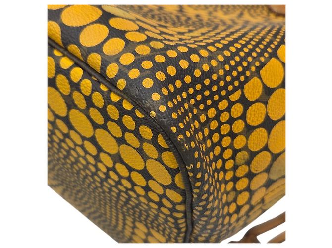 Sac cabas Louis Vuitton Neverfull MM Marron Jaune Monogramme - vue 9