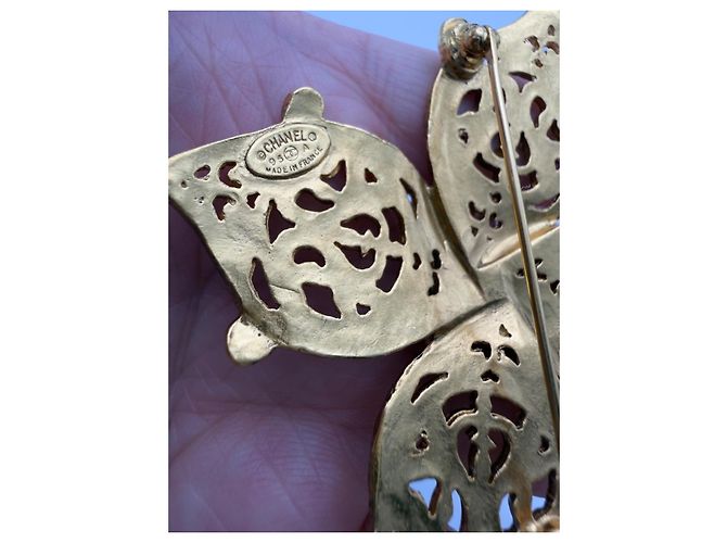 Broche Chanel CC Logo Dourado - vista 6