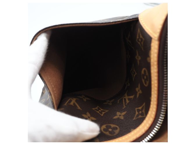 Sac à épaule Louis Vuitton Monogram Odeon PM Marron Beige - vue 16