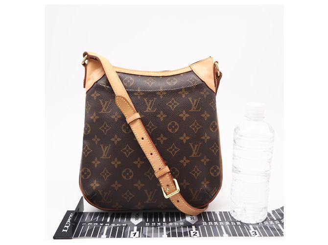 Sac à épaule Louis Vuitton Monogram Odeon PM Marron Beige - vue 3
