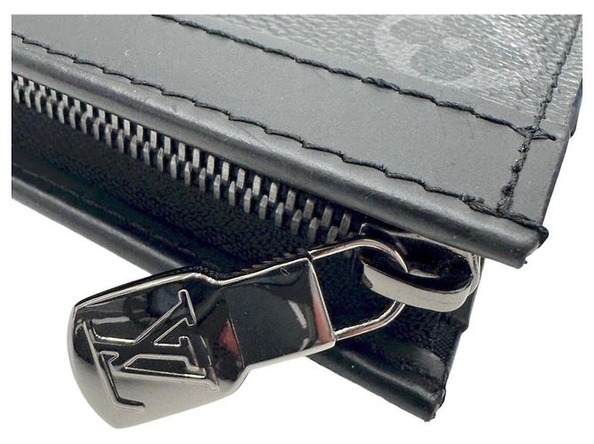 Louis Vuitton Pochette Voyage MM Clutch Bag Marrone Nero Monogramma - vista 11