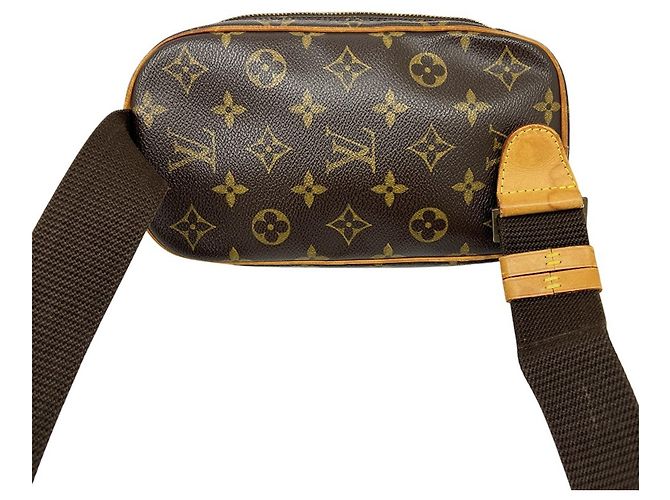Louis Vuitton Monogram Pochette Gange Body Bag Castaño Monograma - vista 9