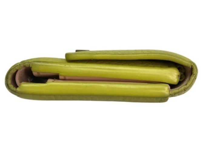 Louis Vuitton Portefeuille Capucines Wallet Giallo - vista 4