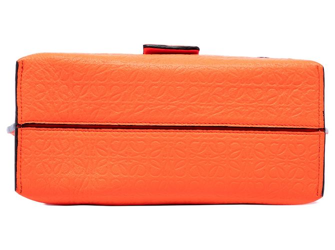 Borsa a tracolla Repeat Avenue in pelle arancione con Anagram in rilievo LOEWE - vista 3