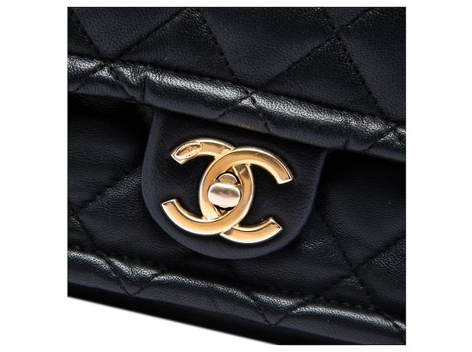 Chanel Black Small Quilted Lambskin Chain Link Flap Negro - vista 5