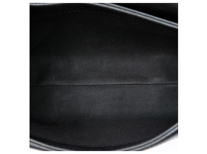 Twist Louis Vuitton Lockme II BB in pelle nera Nero - vista 4