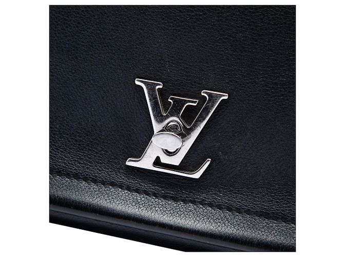 Twist Louis Vuitton Lockme II BB in pelle nera Nero - vista 5