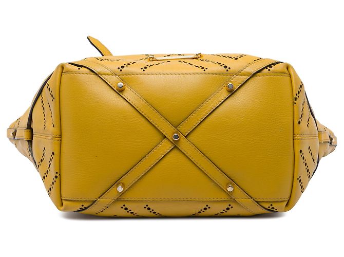 Borsa Tote Salisbury Burberry in pelle traforata gialla Medium Giallo - vista 3