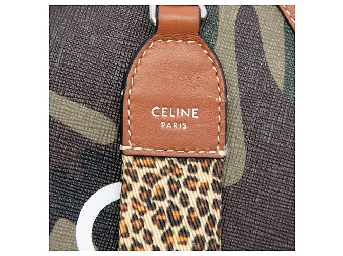 Céline Celine Pochette avec bandoulière Small en toile enduite camouflage verte Vert olive - vue 5
