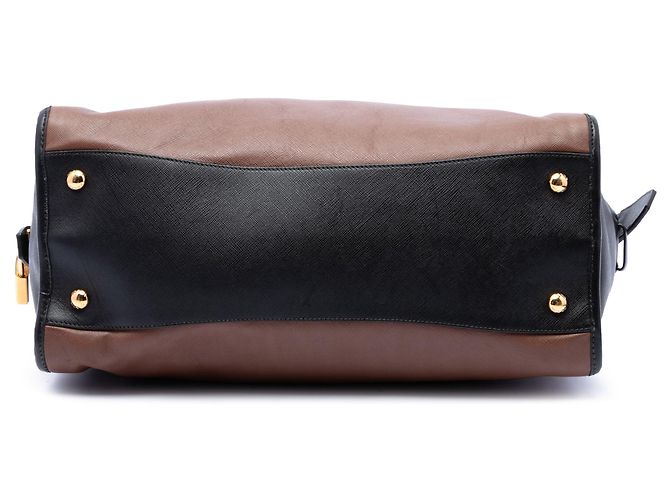 mala de mão Prada bicolor castanha em couro Saffiano com alça superior Marrom - vista 3