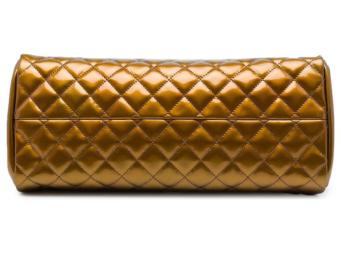 Borsa Bowling Chanel Just Mademoiselle Medium in vernice Ombré Dorata - vista 3