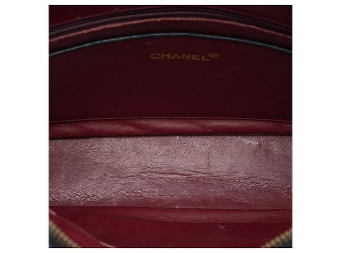 Borsa Camera Chanel in pelle d'agnello matelassé nera con catena CC Nero - vista 4