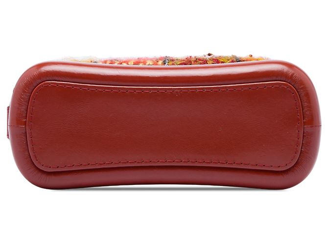 Chanel Gabrielle Crossbody Piccola in Tweed Rosso e Pelle d'Agnello - vista 3