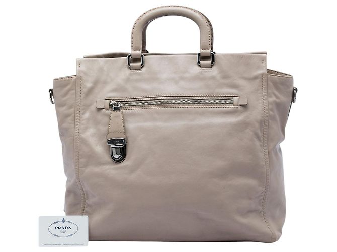 Sac satchel Prada en cuir de veau beige avec poche frontale - vue 6