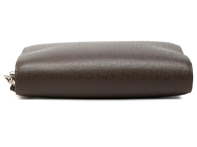 Louis Vuitton Brown Taiga Pochette Baikal Castaño Marrón oscuro - vista 3