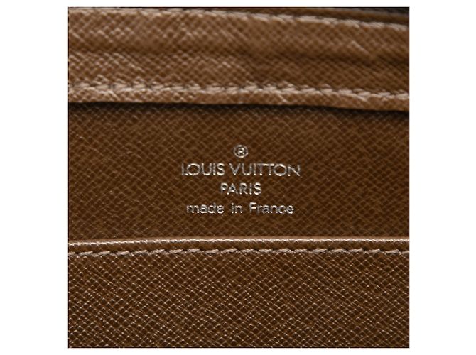 Louis Vuitton Brown Taiga Pochette Baikal Castaño Marrón oscuro - vista 5