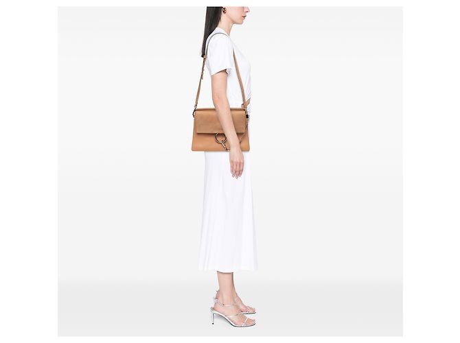 Chloé Faye Crossbody in pelle di vitello e camoscio marrone Medium Marrone chiaro - vista 8