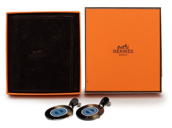 Orecchini Hermès Fidelio Village Drop Bullet Back in corno di bufalo nero laccato e palladio - vista 7