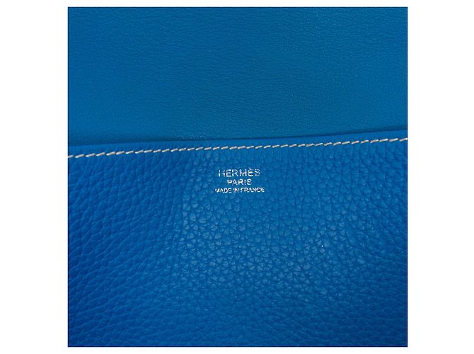 Hermès Blue Clemence Halzan 31 Bleu - vue 5