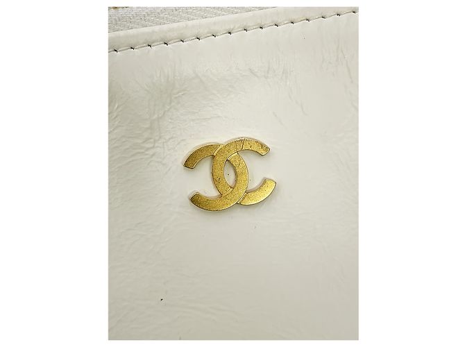 Borsa Chanel 22 Small in vitello lucido matelassé bianca Bianco Bianco sporco - vista 8