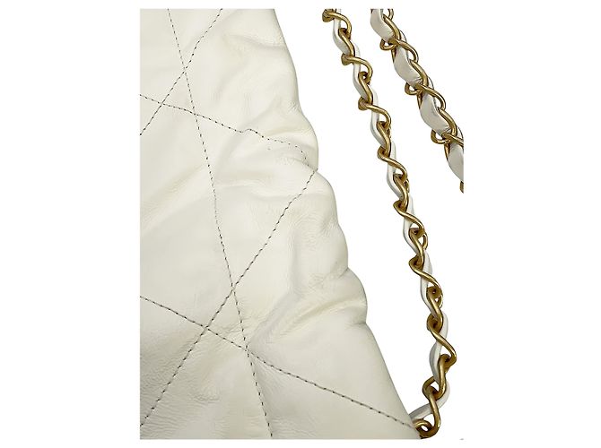Borsa Chanel 22 Small in vitello lucido matelassé bianca Bianco Bianco sporco - vista 9