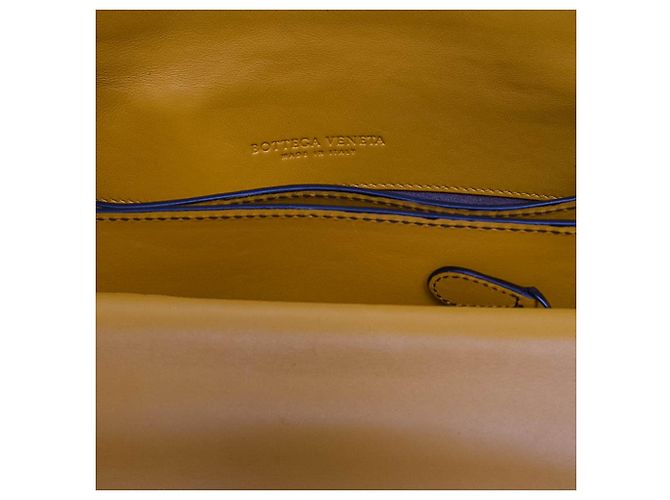 Borsa Bottega Veneta Piazza in nappa gialla, dimensione Medium, con rifiniture Intrecciato - vista 4