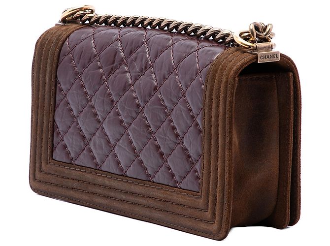 Le Boy Chanel Red Old Medium Nubuck Trimmed Quilted Aged Calfskin Boy Flap - vista 2