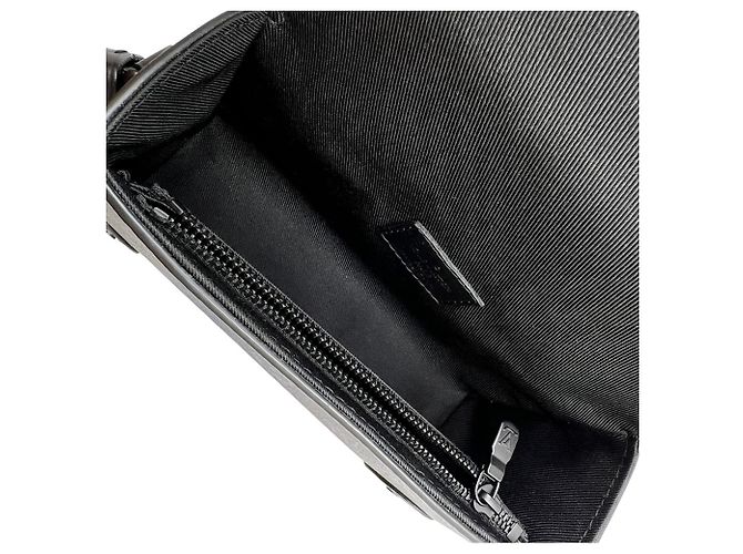 Louis Vuitton Monogram Eclipse Steamer Wearable Wallet Schwarz Monogramm - Ansicht 13
