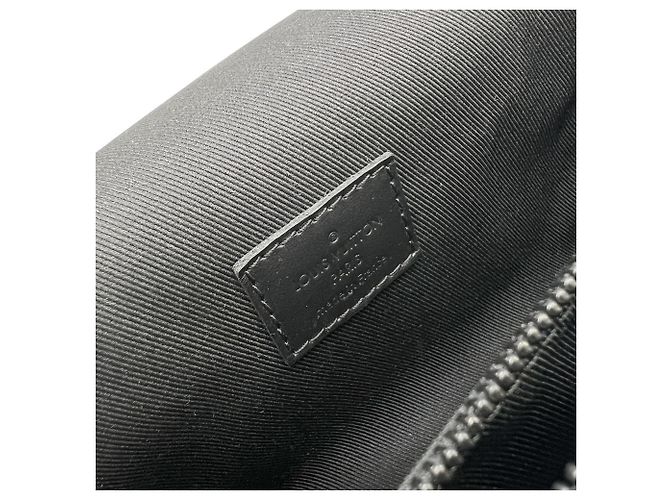 Louis Vuitton Monogram Eclipse Steamer Wearable Wallet Schwarz Monogramm - Ansicht 15
