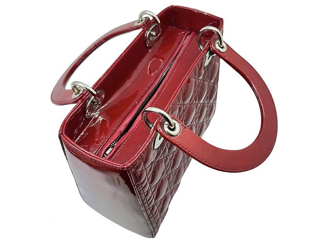 Borsa a tracolla Christian Dior Lady Medium Cannage in vernice smaltata rossa - vista 6