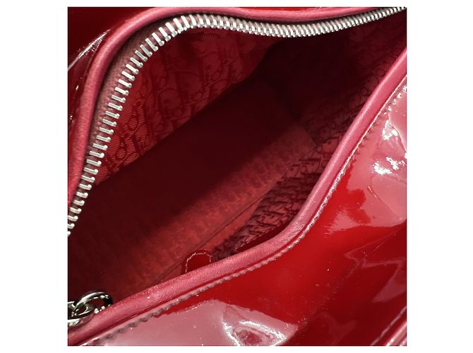 Borsa a tracolla Christian Dior Lady Medium Cannage in vernice smaltata rossa - vista 9