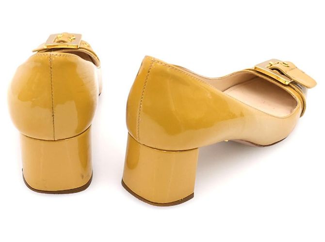 Prada Lackleder Pumps mit Blockabsatz in Gelb - Ansicht 4