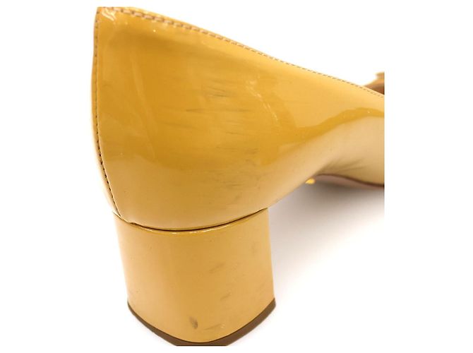 Prada Lackleder Pumps mit Blockabsatz in Gelb - Ansicht 7