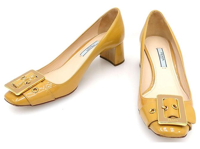 Prada Lackleder Pumps mit Blockabsatz in Gelb - Ansicht 9