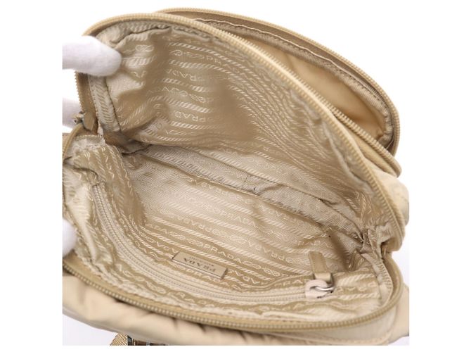 Borsa a tracolla Prada in nylon con logo Marrone Beige - vista 15