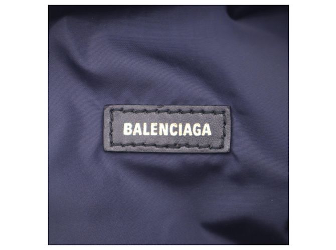 Borsa a cintura Balenciaga Nylon Wheel Rosso Blu navy - vista 15