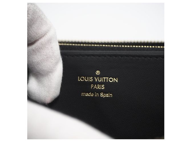 Cartera Zippy Louis Vuitton Mahina en Noir Negro Dorado - vista 15