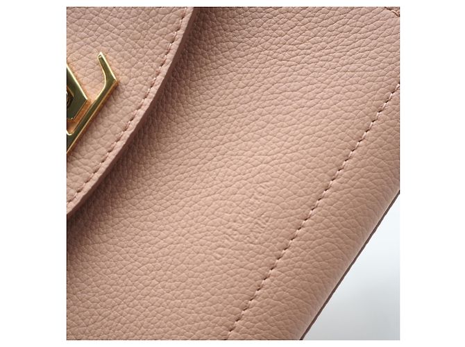 Sac à épaule Louis Vuitton Lockme Ever MINI Beige - vue 6