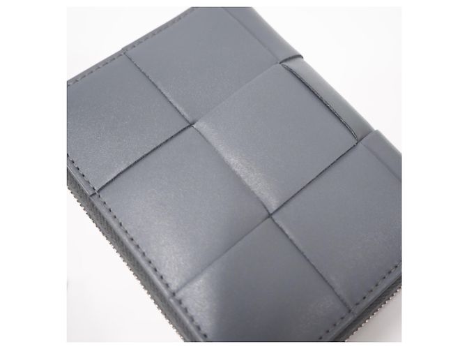Bottega Veneta Maxi Intrecciato Compact Wallet - view 2