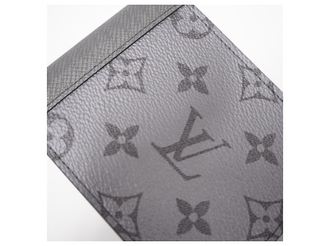 Louis Vuitton Taigarama Portefeuille Multiple Bi-fold Wallet Prata - vista 2
